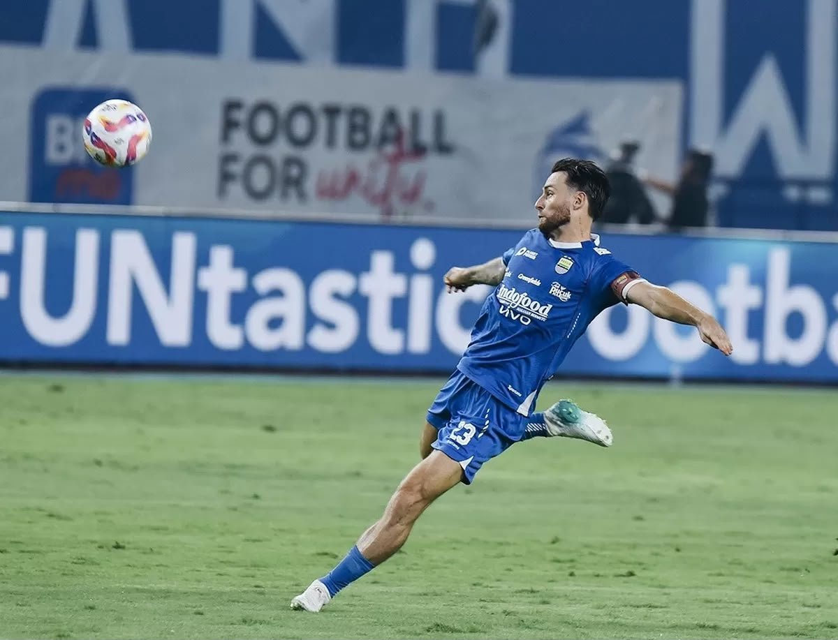 Pesan Tegas Marc Klok Soal Mentalitas Persib Bandung