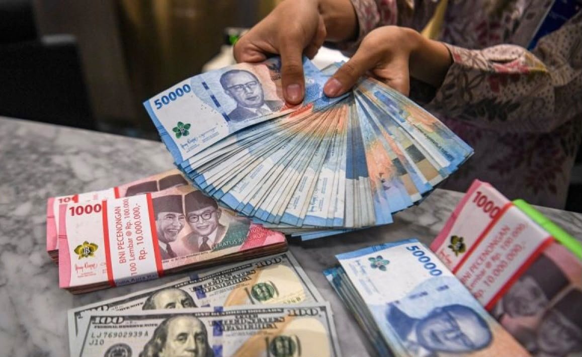 Rupiah Dibuka Melemah Ikuti Tren Penguatan Dolar AS
